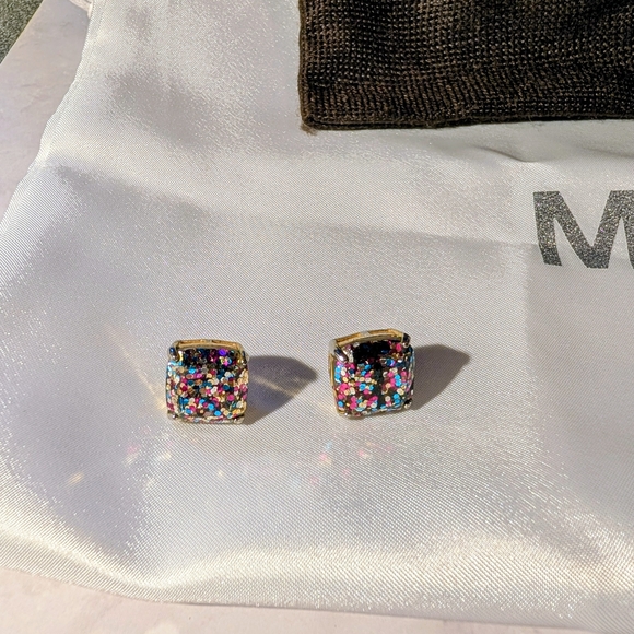 Michael Kors White & Silver Logo Pouch With Kate Spade Earrings & Jewelry Pouch - Picture 3 of 6